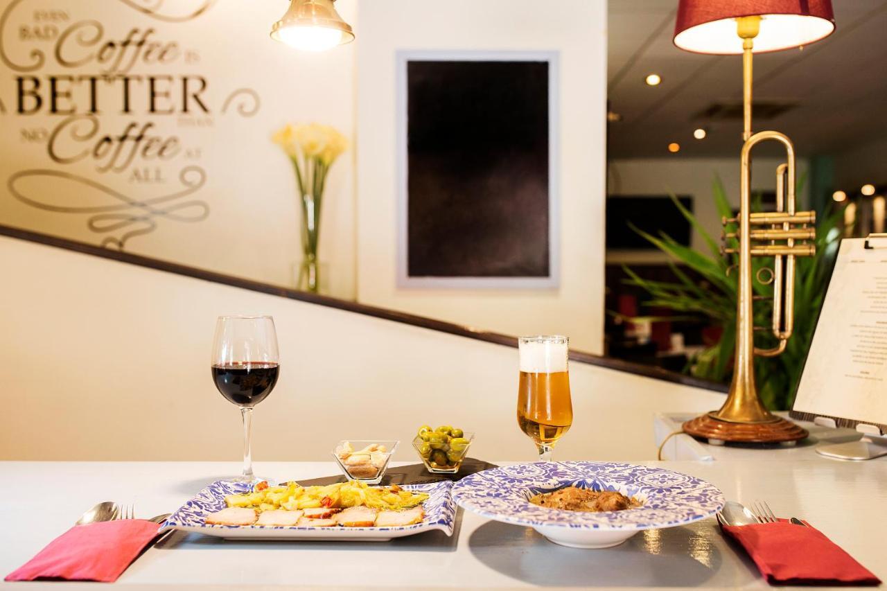 Hostal Aznaitin Baeza Exteriér fotografie